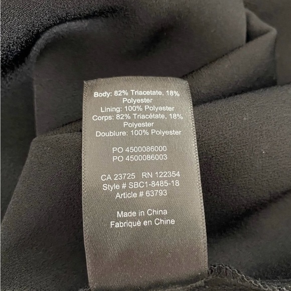 Aritzia Babaton Petros Dress Black
Halter Skater Simple Chic 8 - Picture 8 of 8